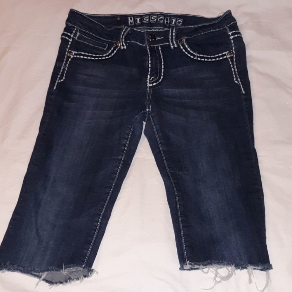 Miss Chic Jean Shorts/Capris‎ 11 Thick Stitching